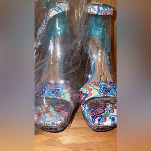 New with box Gianni Bini heeled sandals